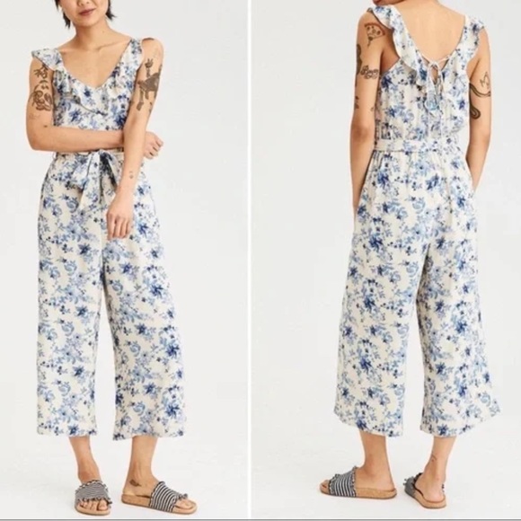 American Eagle Outfitters Pants - American Eagle Outfitters Floral Jumpsuit Sleeveless Size S
